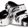 Crocs Classic Cozzzy Marmored Sandaler &laquo;Black White&raquo; 207907