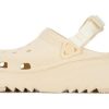 Crocs Classic Hiker Xscape Clog &laquo;Vanilla&raquo; 208365-108