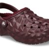 Crocs Lined Geometric Clogs &laquo;Dark Cherry&raquo; 210069-6WD