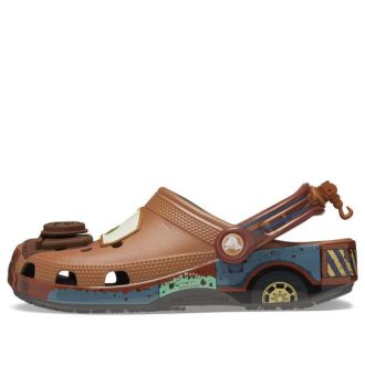 Crocs x Cars Classic Clog &laquo;Mater&raquo; 209371-0DA