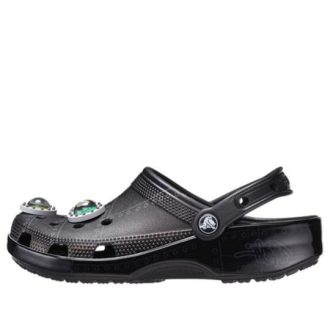 Crocs x Ron Engelske klassiske tresko &laquo;Area 54 – Black&raquo; 208134-001