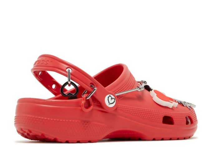 Karol G x Classic Clog &laquo;Metal Hearts&raquo;